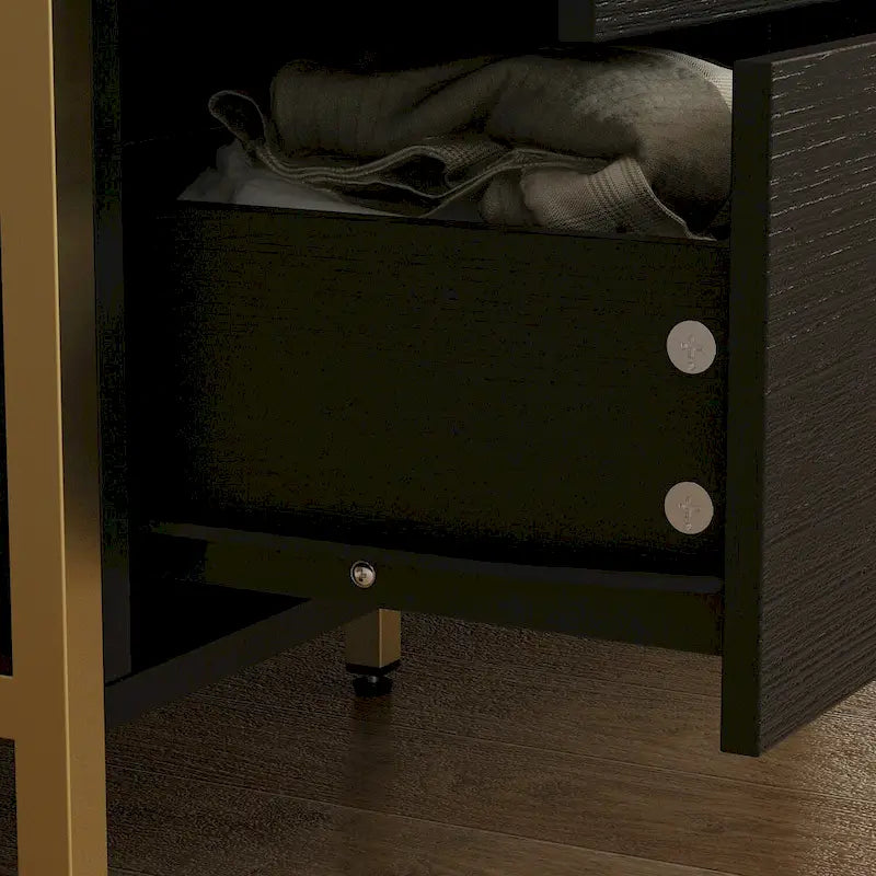 Large 61.4 Dresser - Abundant Storage, Timeless Design Drawers